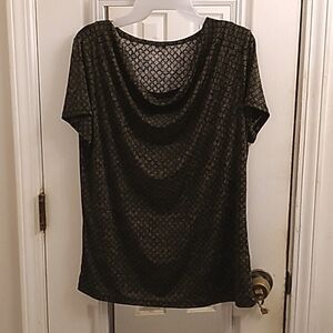 Green and black top size large-xl